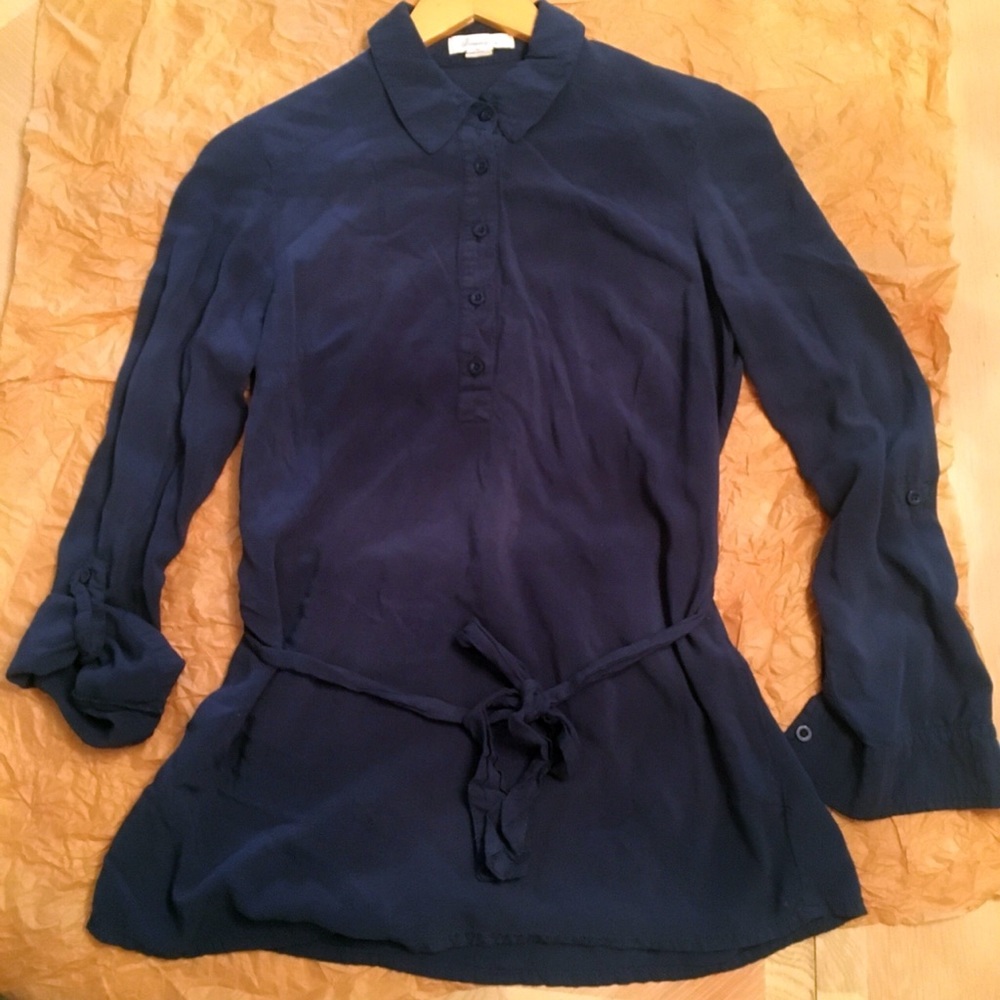Button up tunic shirt with belt.
